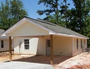 Bentley Brooke Dr in Hattiesburg, MS - Foto de edificio