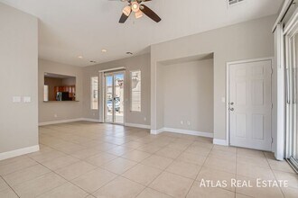 6522 Chinatown St in Las Vegas, NV - Foto de edificio - Building Photo