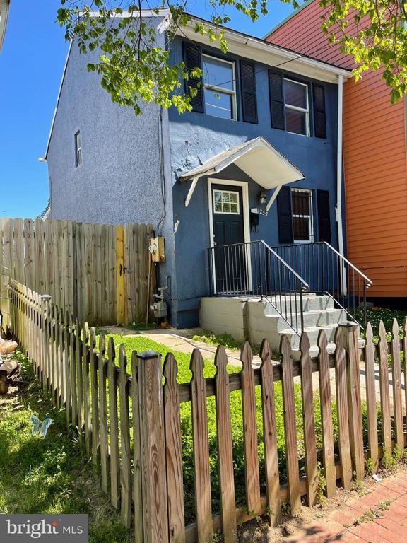property at 1238 U St SE
