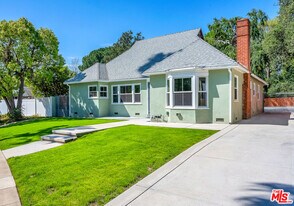 1091 Palm Terrace in Pasadena, CA - Building Photo