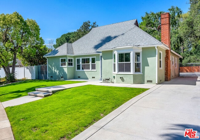 1091 Palm Terrace in Pasadena, CA - Building Photo - Building Photo