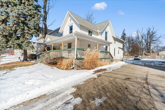 412 W Genesee St, Unit 412 in Lansing, MI - Building Photo - Building Photo