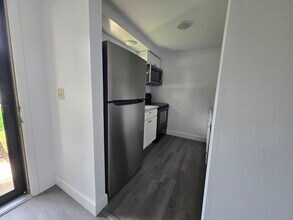 47 4th Ave in Oswego, NY - Building Photo - Building Photo