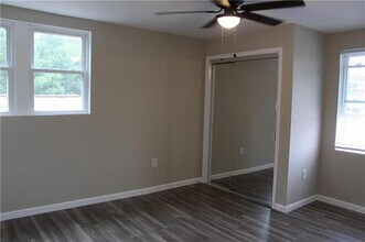 995 Brodhead Rd in Coraopolis, PA - Building Photo - Building Photo