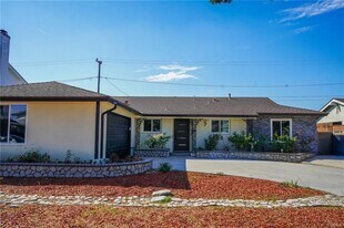 1133 S Chantilly St in Anaheim, CA - Building Photo