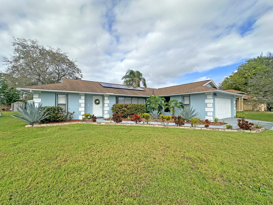 3528 SW Zullo St in Port St. Lucie, FL - Building Photo