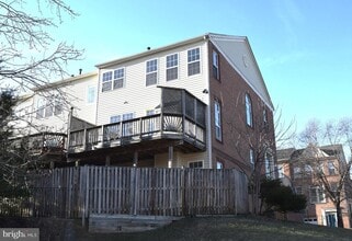 13611 Acorn Hunt Pl in Herndon, VA - Building Photo - Building Photo