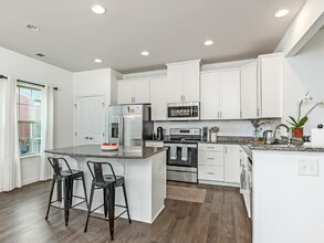 4027 Zilker Park Dr in Charlotte, NC - Foto de edificio - Building Photo