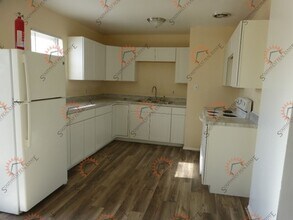 517 W 17th St in Clovis, NM - Building Photo - Building Photo