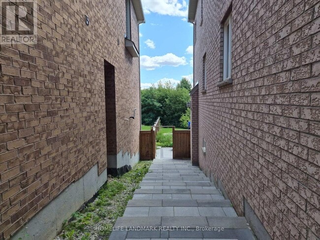 property at 10 Waterwide Cres