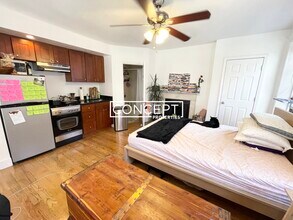 24 Joy St, Unit 4CP in Boston, MA - Building Photo - Building Photo