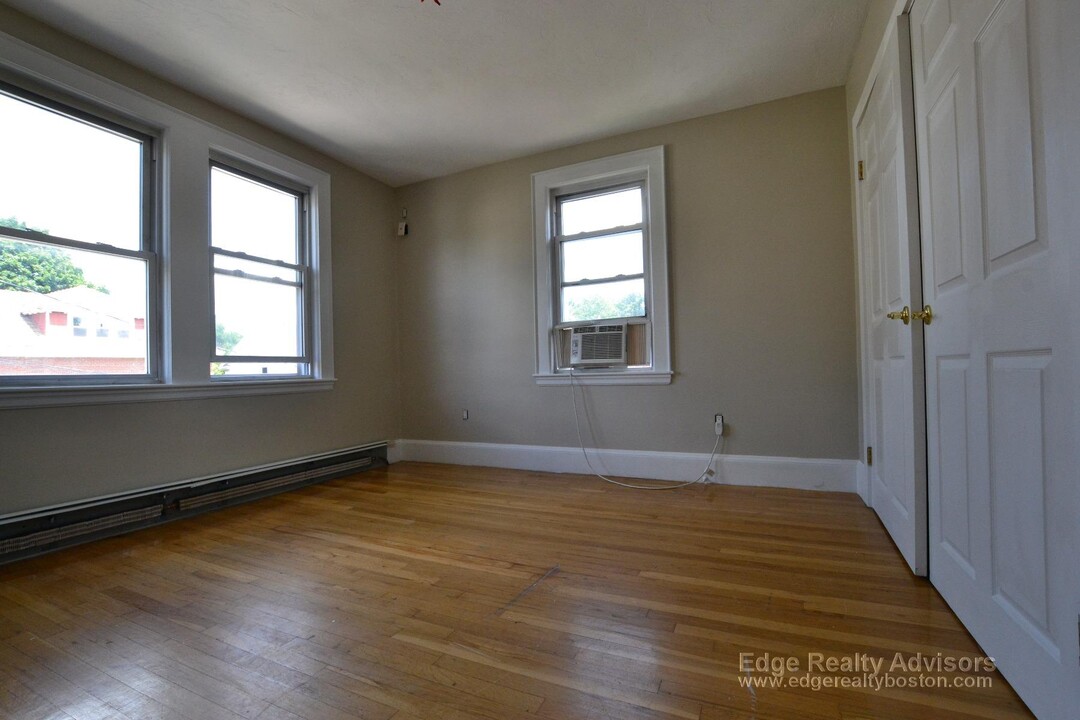 12 Bothwell Rd, Unit 1 in Boston, MA - Building Photo