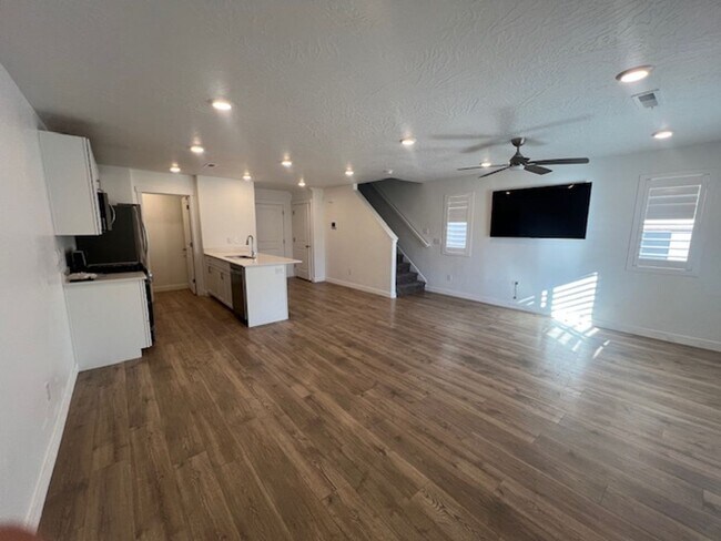 3302 E Elkhorn Ln in Washington, UT - Building Photo - Building Photo