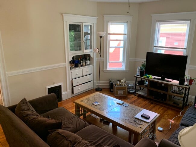 1081 Broadway, Unit 2