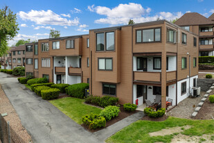 Ferry Crossing Condominiums Apartments