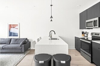 965 Frankford in Philadelphia, PA - Building Photo - Building Photo