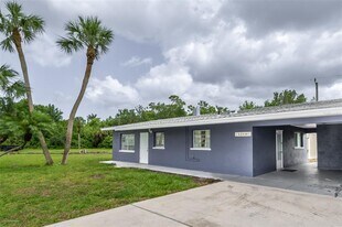 1214 Ansin St in Punta Gorda, FL - Building Photo