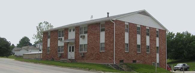 802 N Monroe St in Monroe, IA - Building Photo - Building Photo