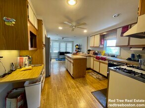 83 Lexington St in Auburndale, MA - Foto de edificio - Building Photo