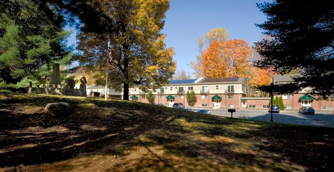 Village Green Apartments in Rhinebeck, NY - Building Photo - Building Photo