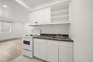 1240-1250 du Fort in Montréal, QC - Building Photo