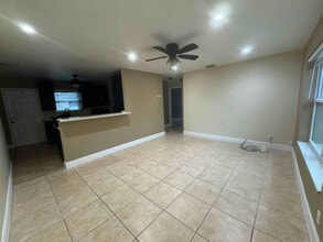 401 SW 10th Terrace in Hallandale Beach, FL - Foto de edificio - Building Photo