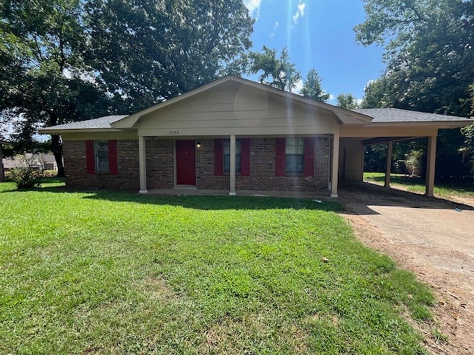 5009 Fleetwood Dr in Horn Lake, MS - Building Photo