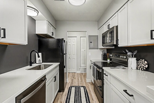 11724 Arbor St in Omaha, NE - Building Photo - Building Photo