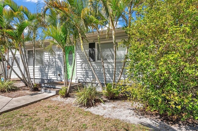 1301 57th St S in Gulfport, FL - Building Photo - Building Photo