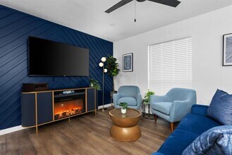 1315 Southport Dr in Austin, TX - Building Photo - Building Photo