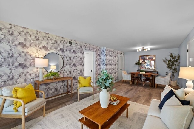 621 Broadmoor Dr in Chesterfield, MO - Building Photo - Building Photo