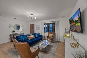 42265 Wisconsin Ave in Palm Desert, CA - Building Photo - Building Photo