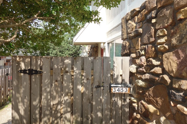 3453 E 35th St in Tulsa, OK - Building Photo - Building Photo