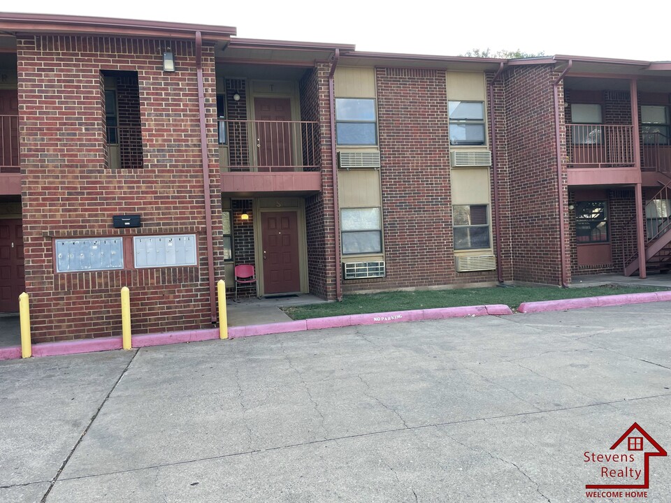 1912 SW D Ave in Lawton, OK - Foto de edificio