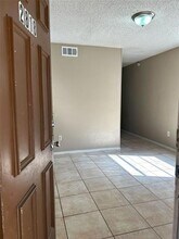 2818 S Fielder Rd in Arlington, TX - Building Photo - Building Photo