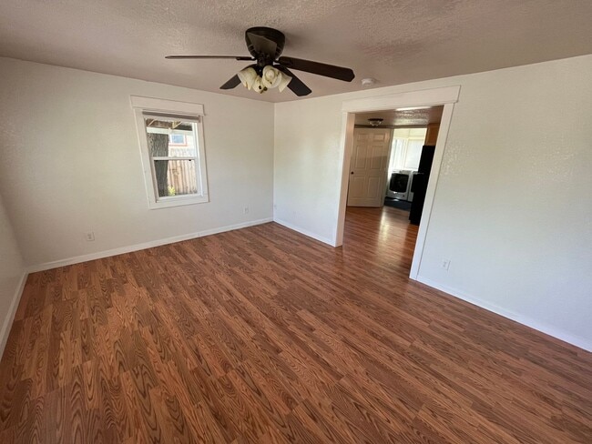 787 NW 7th St in Redmond, OR - Building Photo - Building Photo