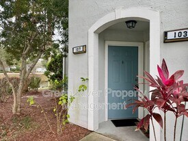 1717 County Rd 220 in Fleming Island, FL - Building Photo