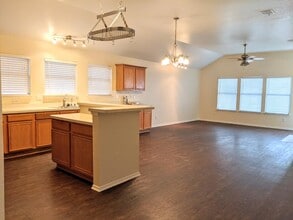 2807 Lakefield Dr in Wylie, TX - Foto de edificio - Building Photo