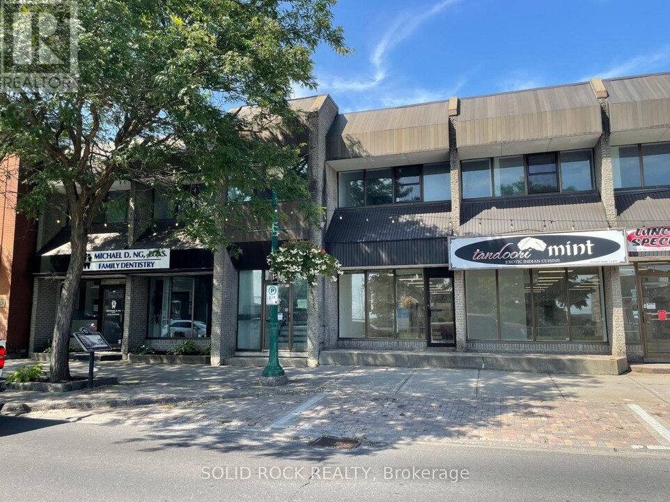 50-250 King St E in Brockville, ON - Building Photo