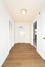 7432 Pebblebrook W Dr in Indianapolis, IN - Building Photo - Building Photo