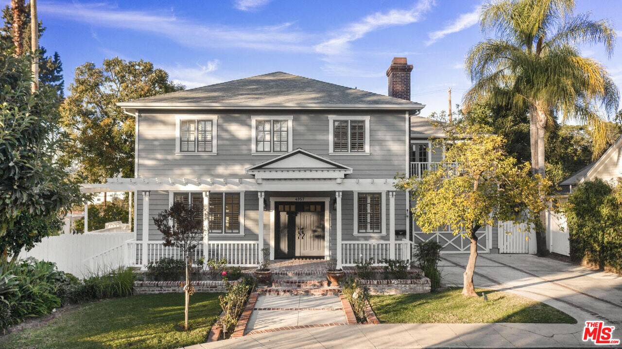 4957 W Melrose Hl in Los Angeles, CA - Building Photo