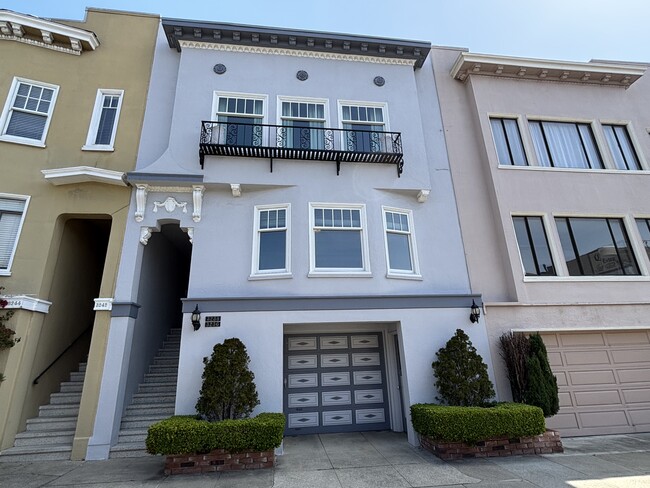 3236 Octavia St, Unit 3236 Octavia