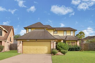 13523 Pasa Robles Ln in Houston, TX - Building Photo