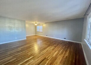 96 W 49th St in Bayonne, NJ - Building Photo - Building Photo