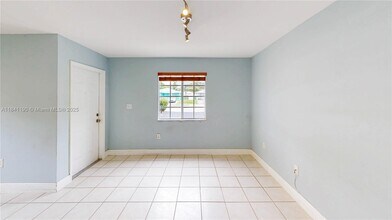 18712 SW 100th Ave in Cutler Bay, FL - Building Photo - Building Photo