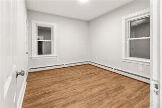 538 Power Rd in Pawtucket, RI - Foto de edificio - Building Photo