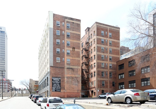 Logan Building in Omaha, NE - Foto de edificio - Building Photo
