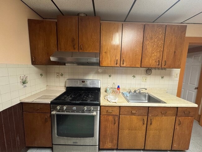 property at 33 Albion St