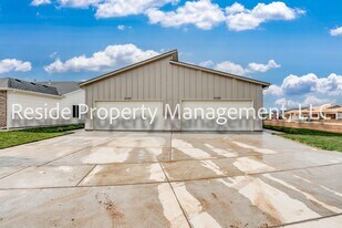 2124 Melody Ct in Goddard, KS - Building Photo