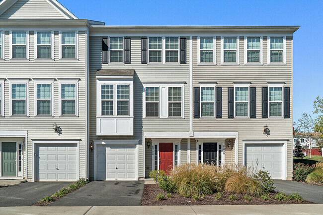 property at 8292 Heritage Crossing Ct